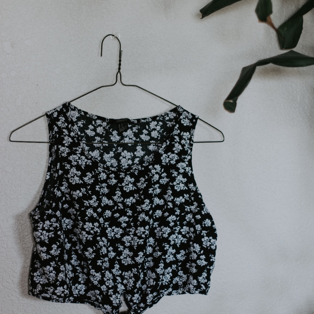 Black and White Floral Crop Top